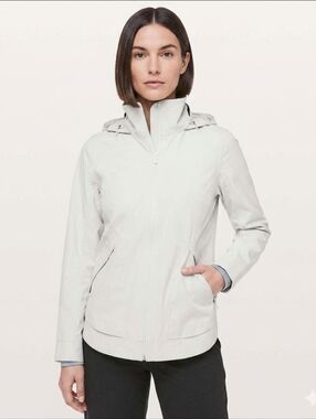 Lululemon Rain Seeker Jacket Ocean Mist Size 10 Waterproof Hooded Shell
